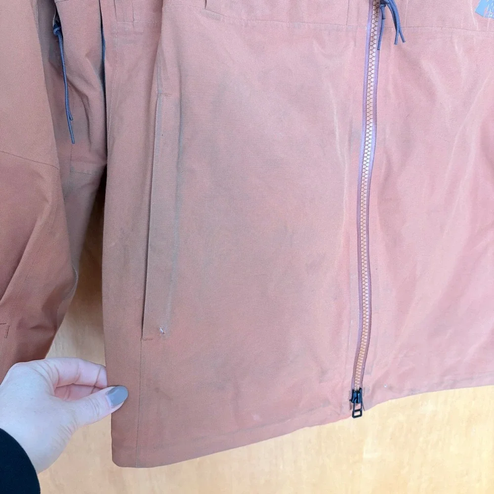 Rei Co-Op **preowned wear**